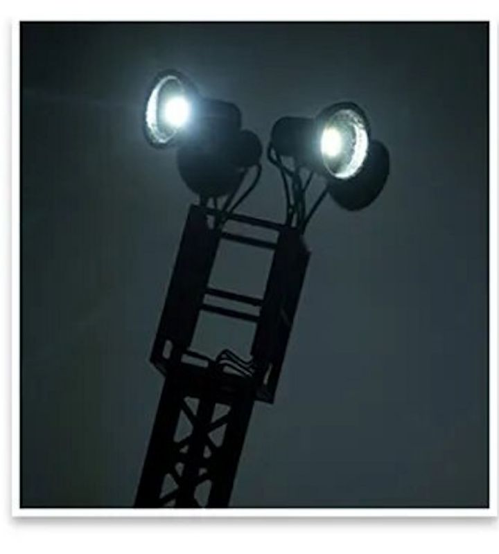 Tower Mast Light with 4 working spotlights